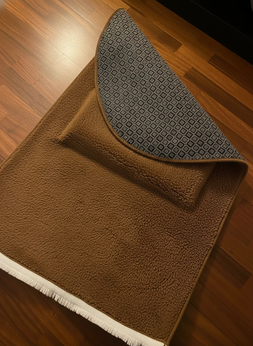 7 CM Ortopedik Ortası Süngerli Diz Ağrıtmaz Kahverengi Peluş Seccade Namazlık