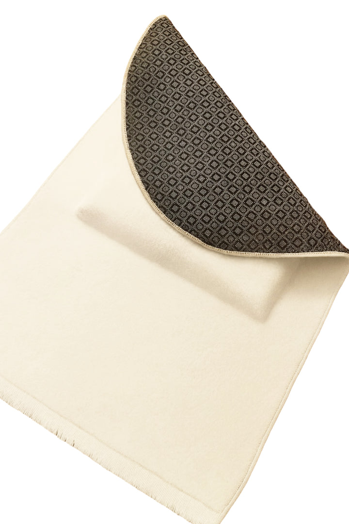 7 CM Ortopedik Ortası Süngerli Diz Ağrıtmaz Beyaz Peluş Seccade Namazlık