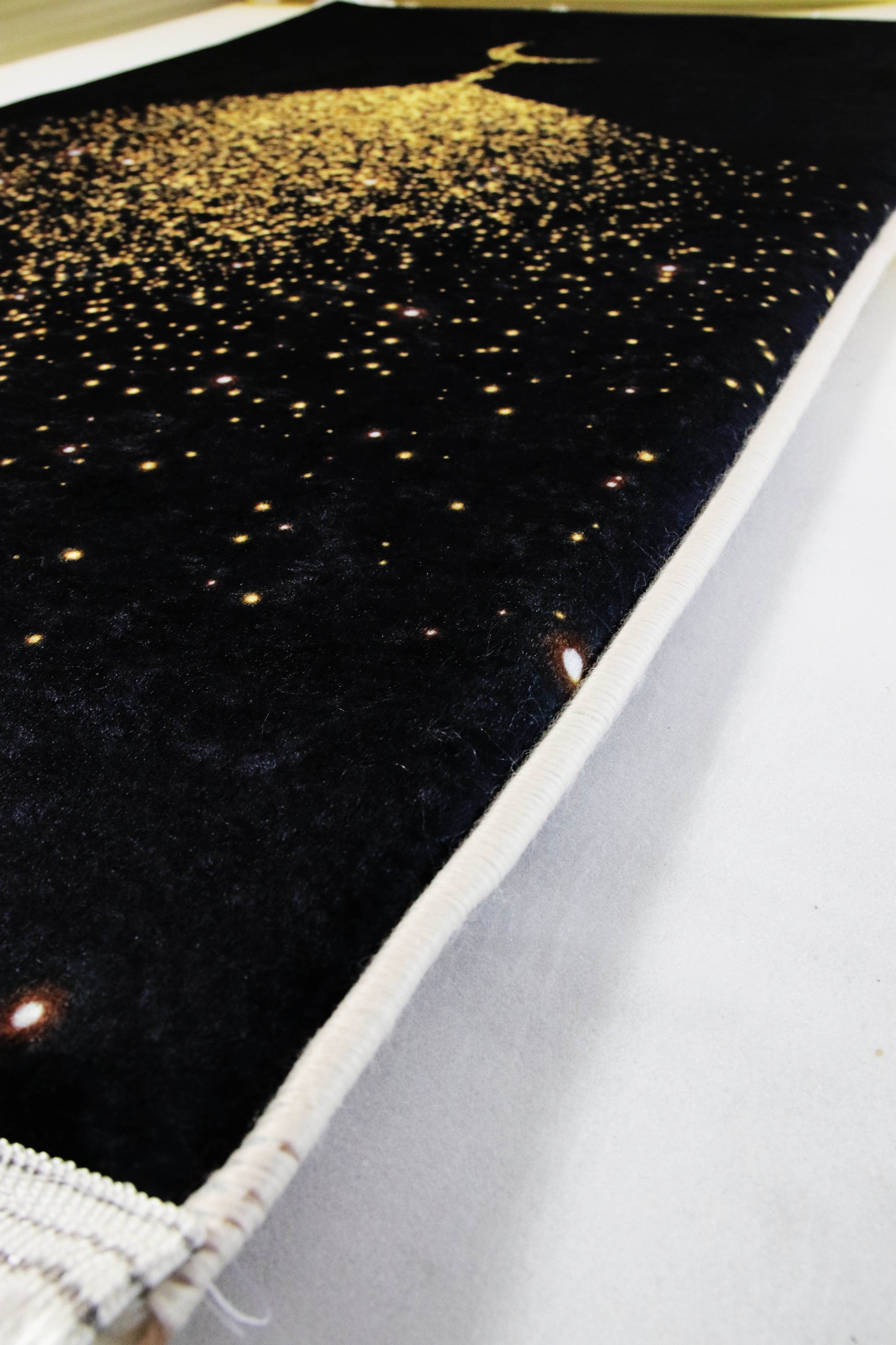 Siyah Gold Hilal Kadife Ortopedik Seccade - İsme Özel 3 CM Süngerli - Carpetella