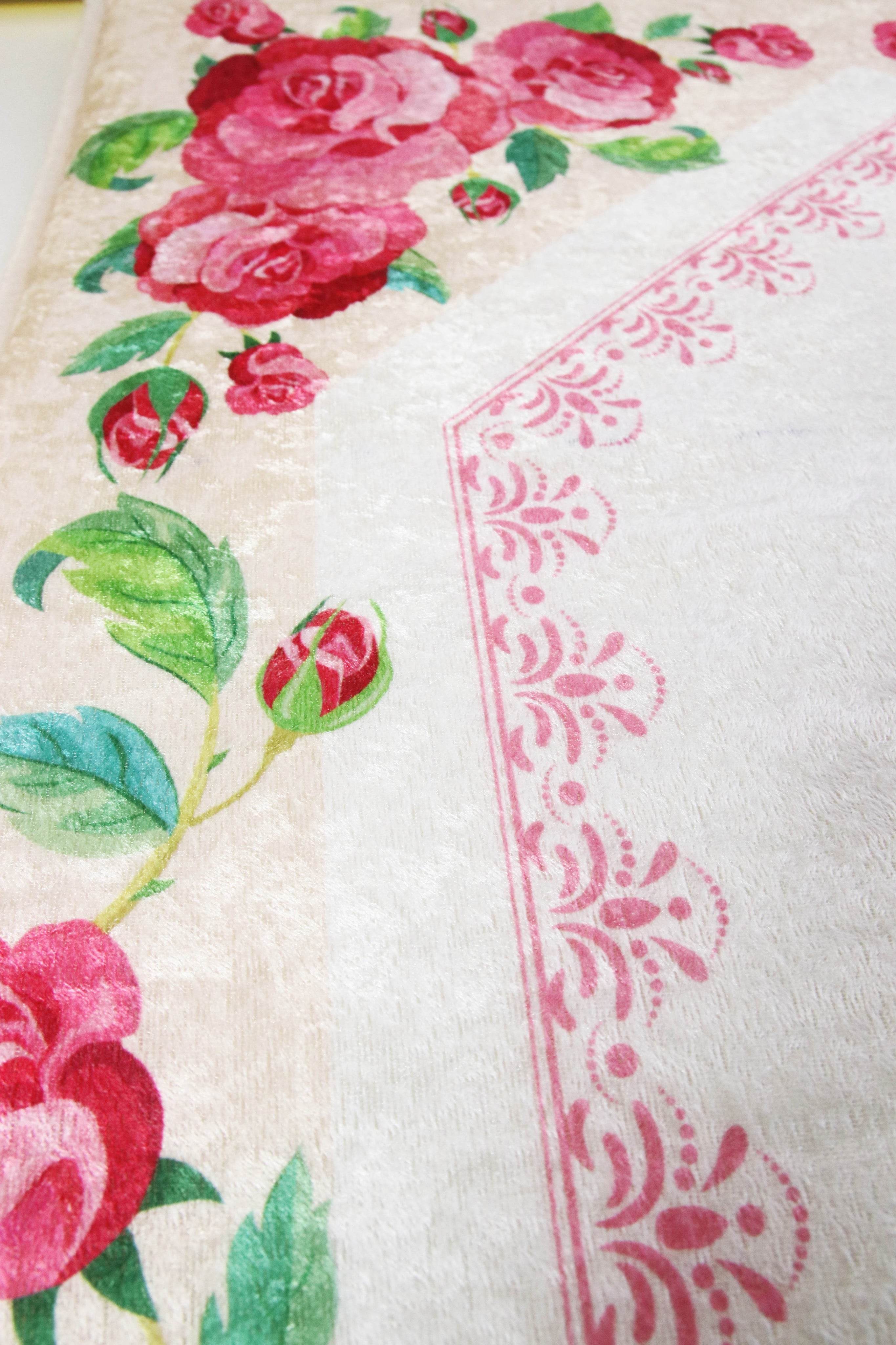 3 CM Süngerli Ortopedik Seccade - Pembe Çiçek Desenli Lüks Kadife 70x120cm - Carpetella