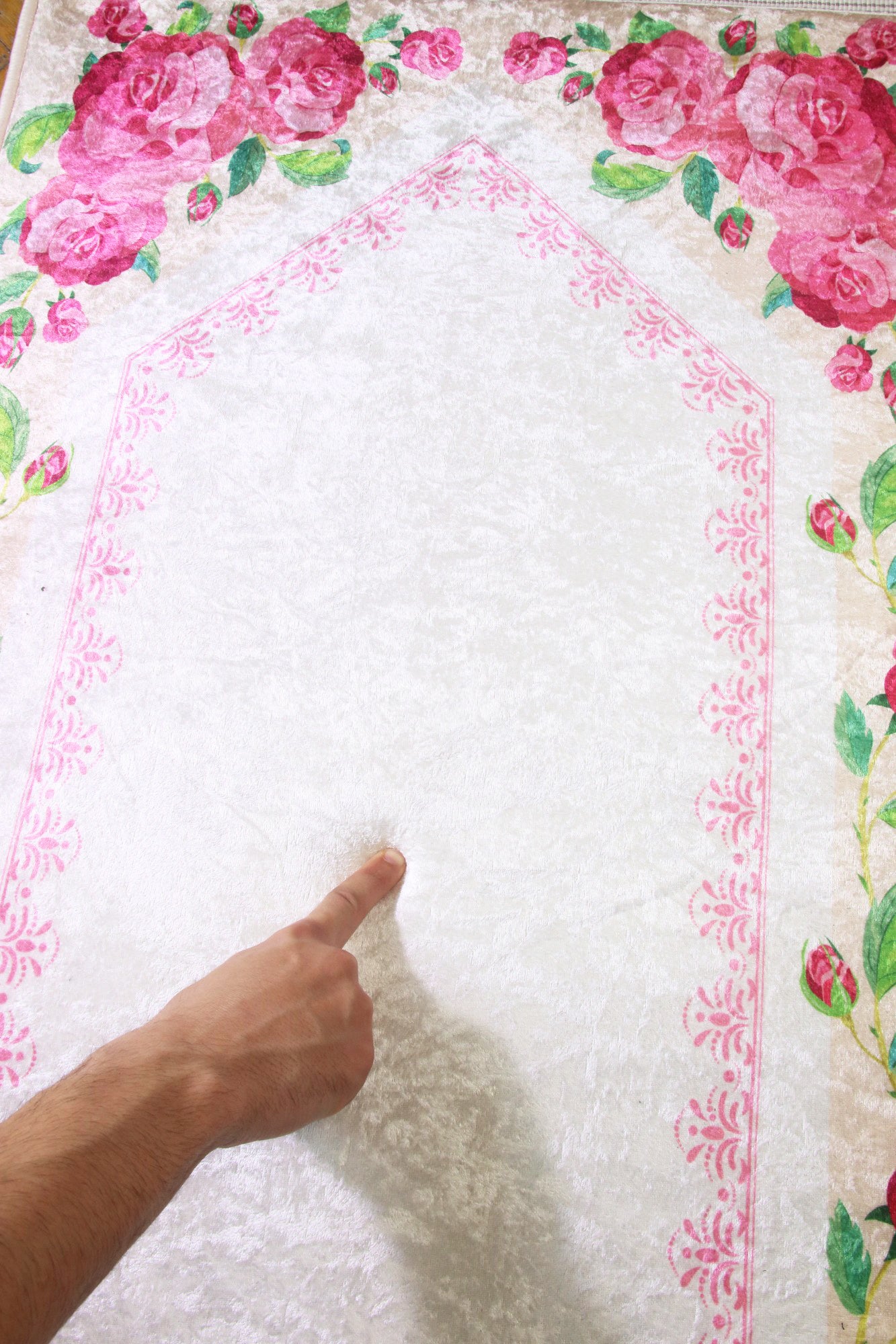 2 CM (0.8 Inch) Foam Thick Padded Prayer Rug Mat With Soft Velvet Anti-Slip Floral Rose Pink Islamic Janamaz Muslim Sejadah