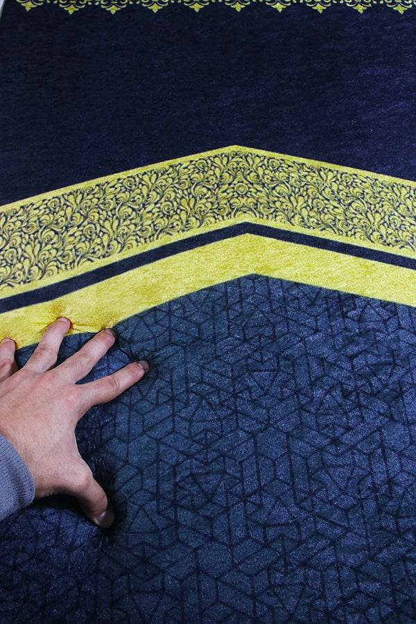 3 CM Süngerli İsme Özel İsimli Seccade – Kabe Kadife - Carpetella