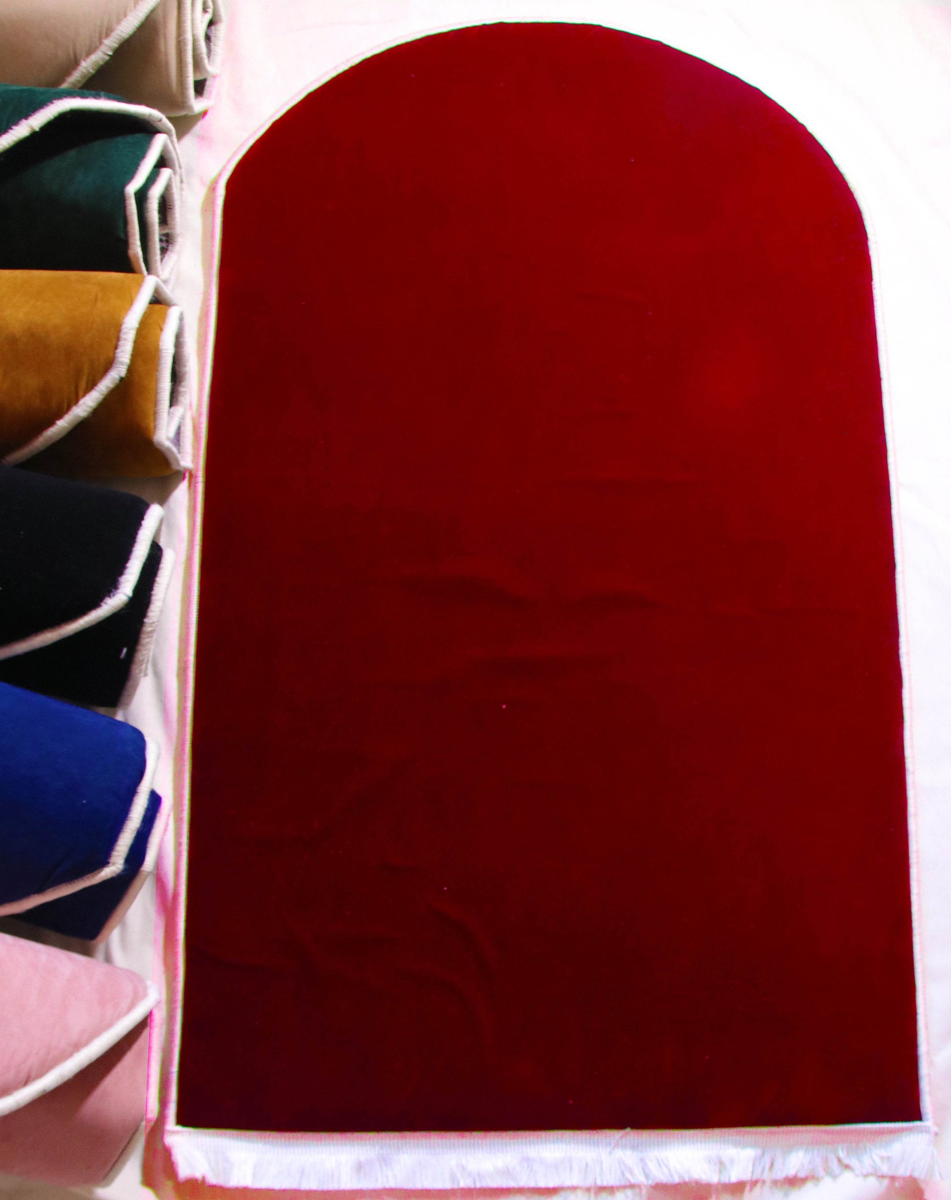 Düz Renk Desensiz Bordo Kadife Seccade Ortopedik 3 CM Süngerli - Carpetella