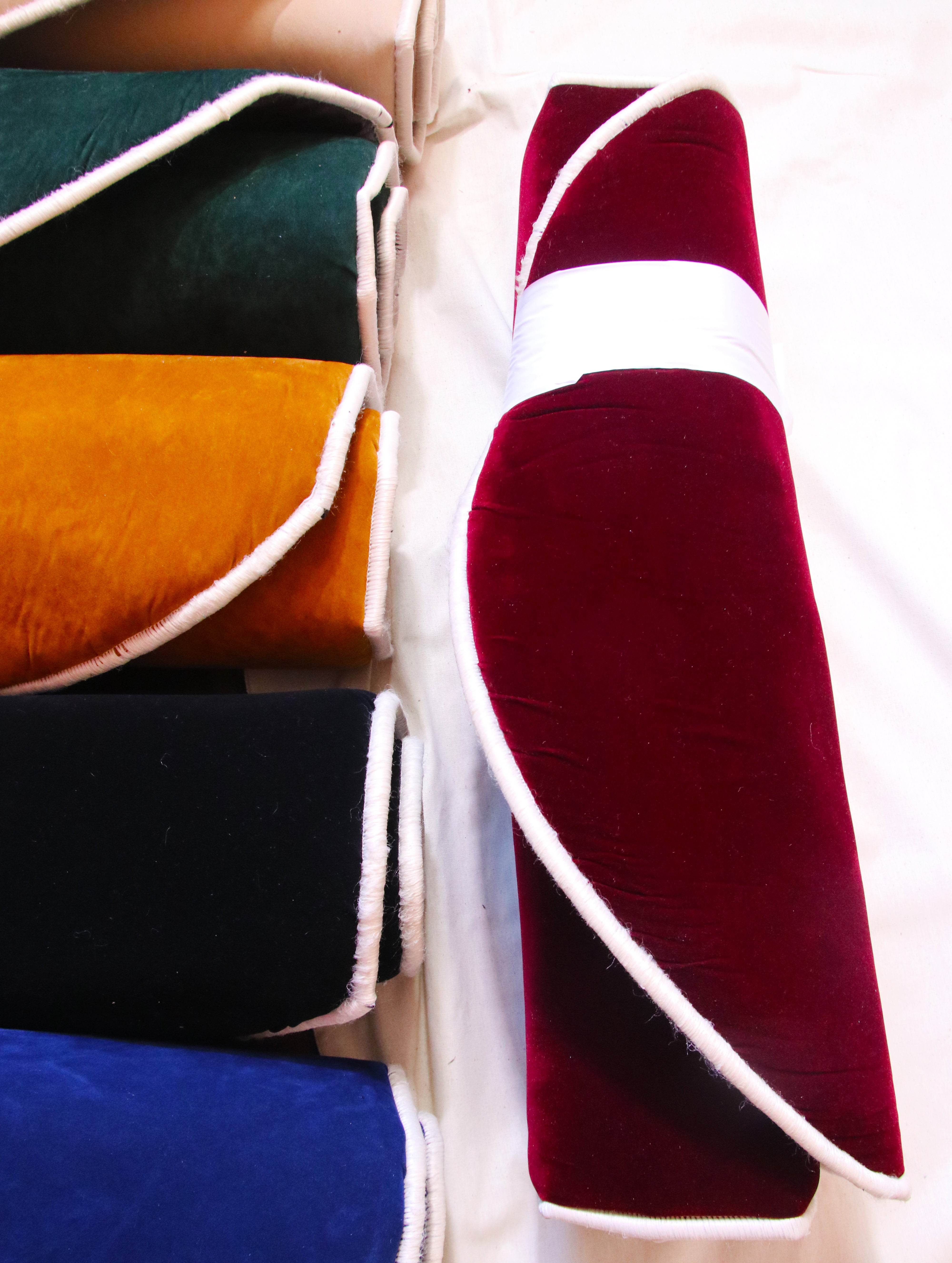 İsme Özel 3 CM Süngerli Kadife Ortopedik Bordo Seccade Minimal - Carpetella