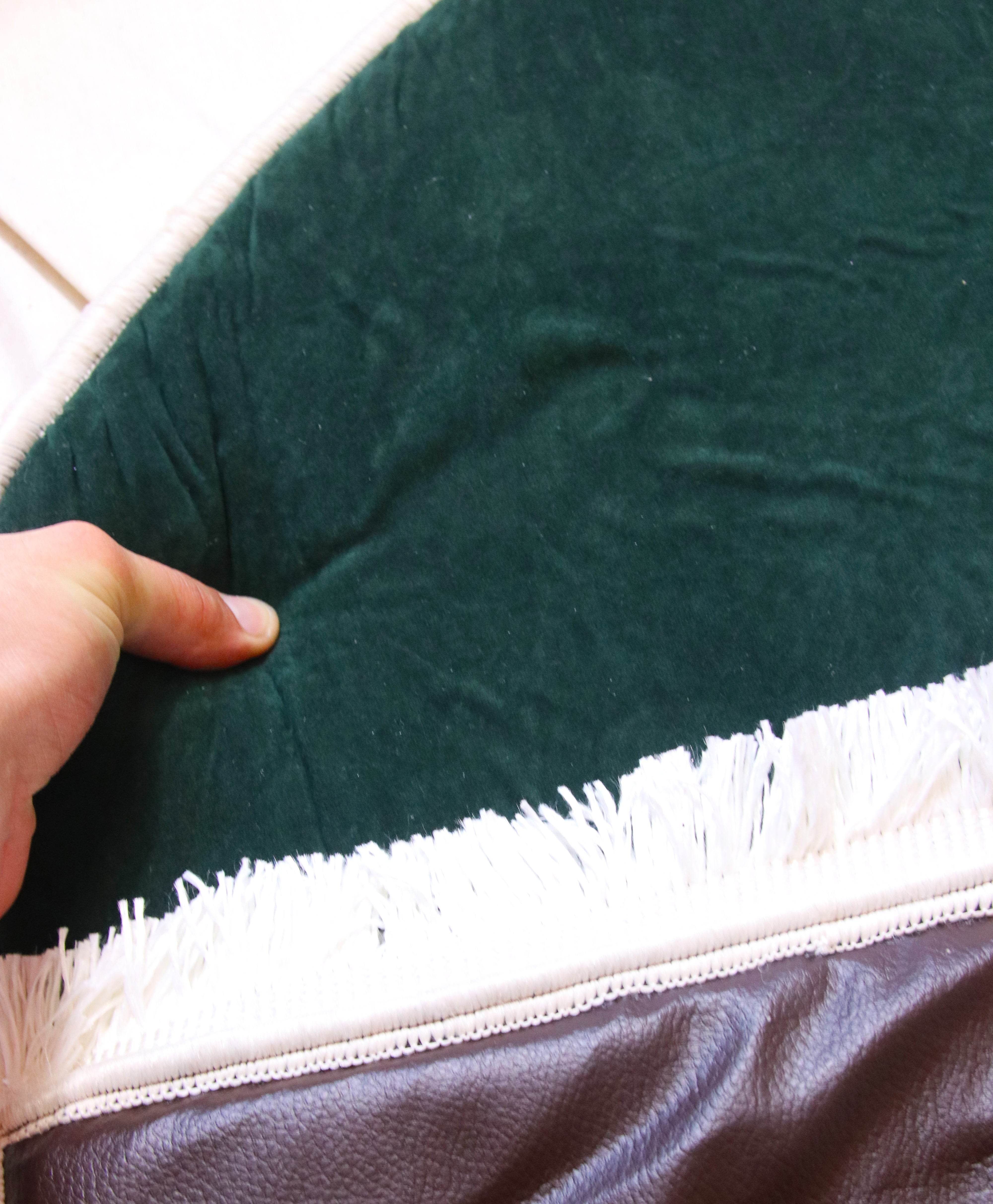 Yeşil Kabe İşlemeli Kadife Seccade | Ortopedik 3cm Süngerli - Carpetella