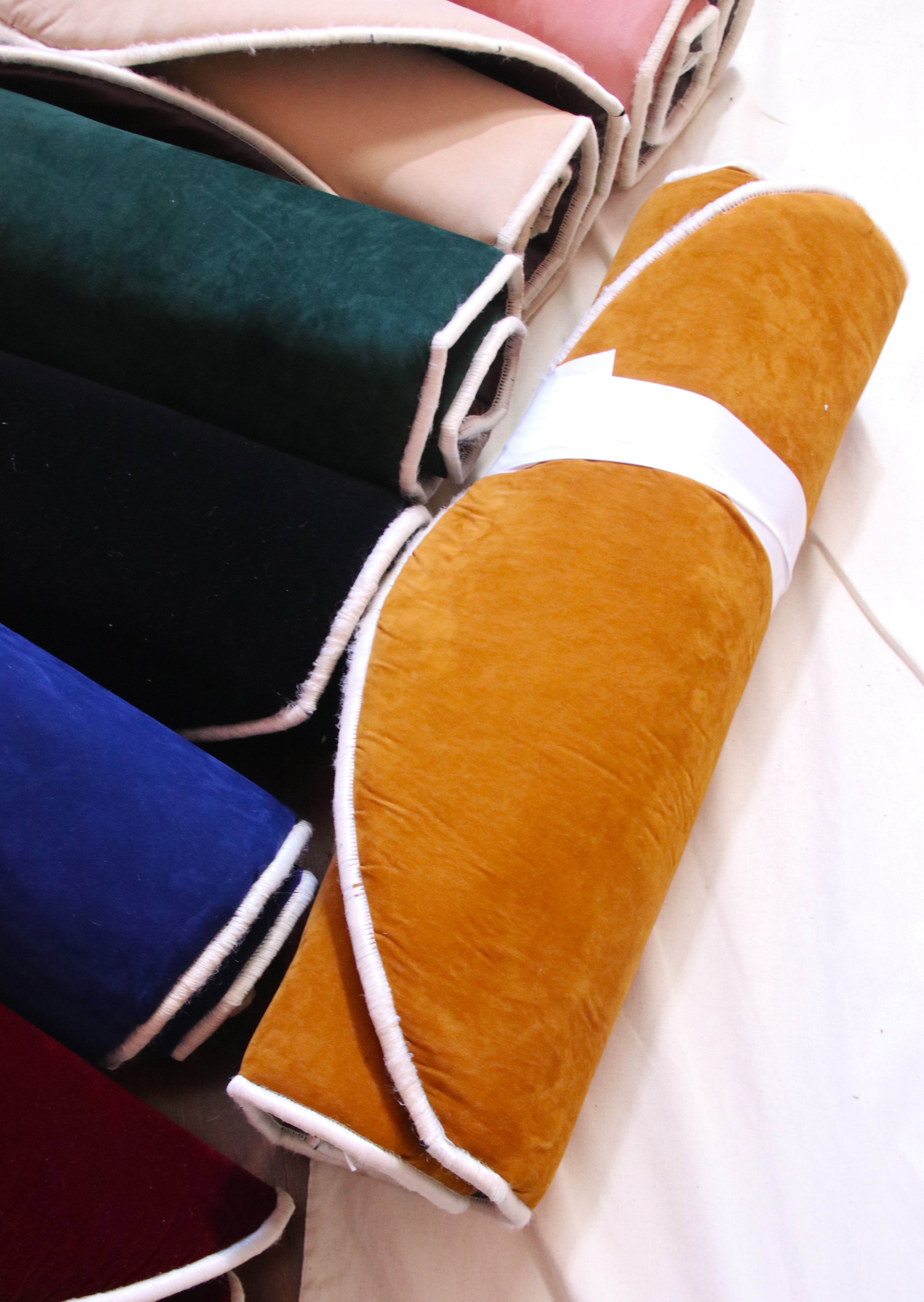 Düz Renk Desensiz Kahverengi Kadife Seccade Ortopedik 3 CM Süngerli - Carpetella