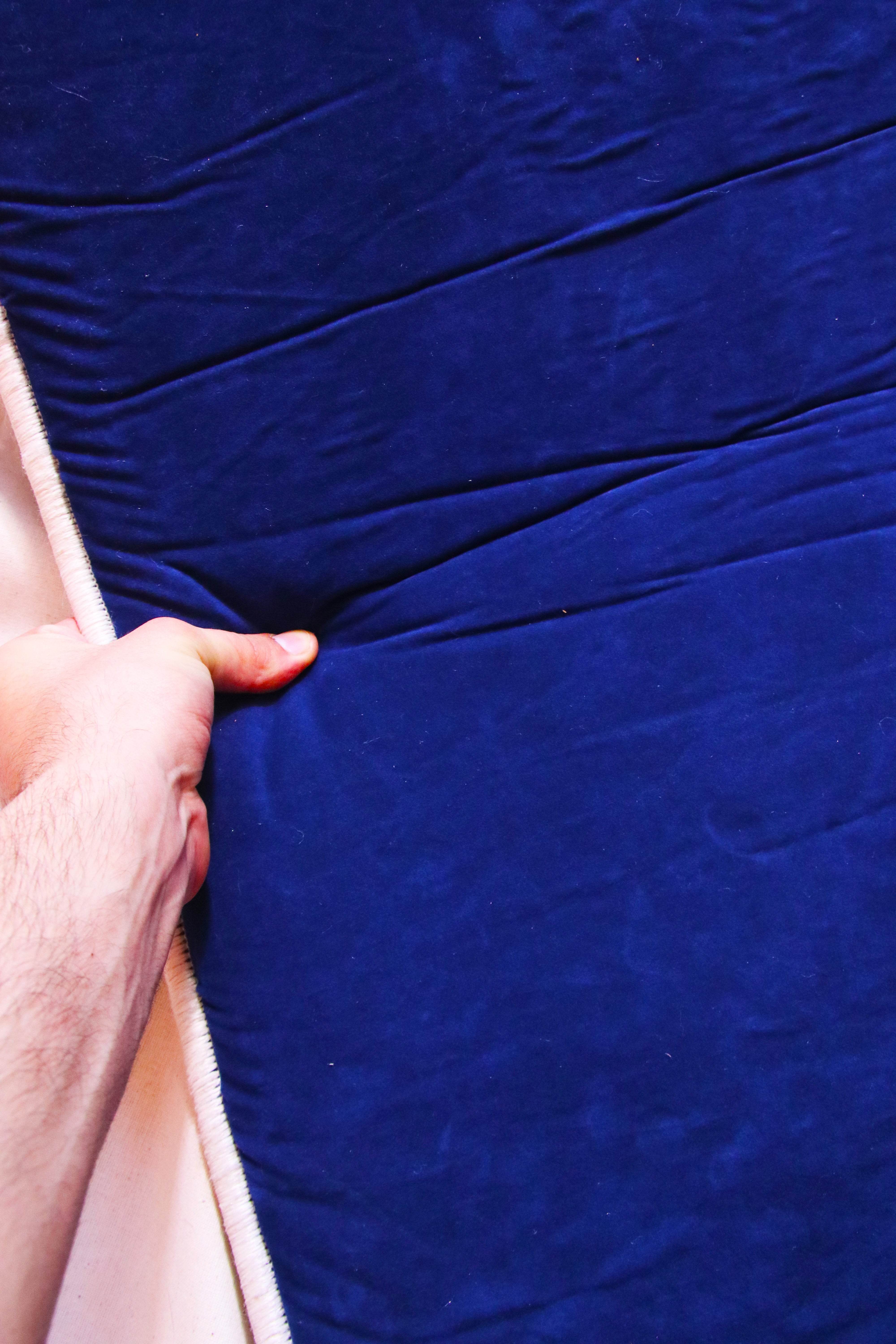 İsme Özel 3 CM Süngerli Kadife Ortopedik Seccade Minimal Lacivert - Carpetella