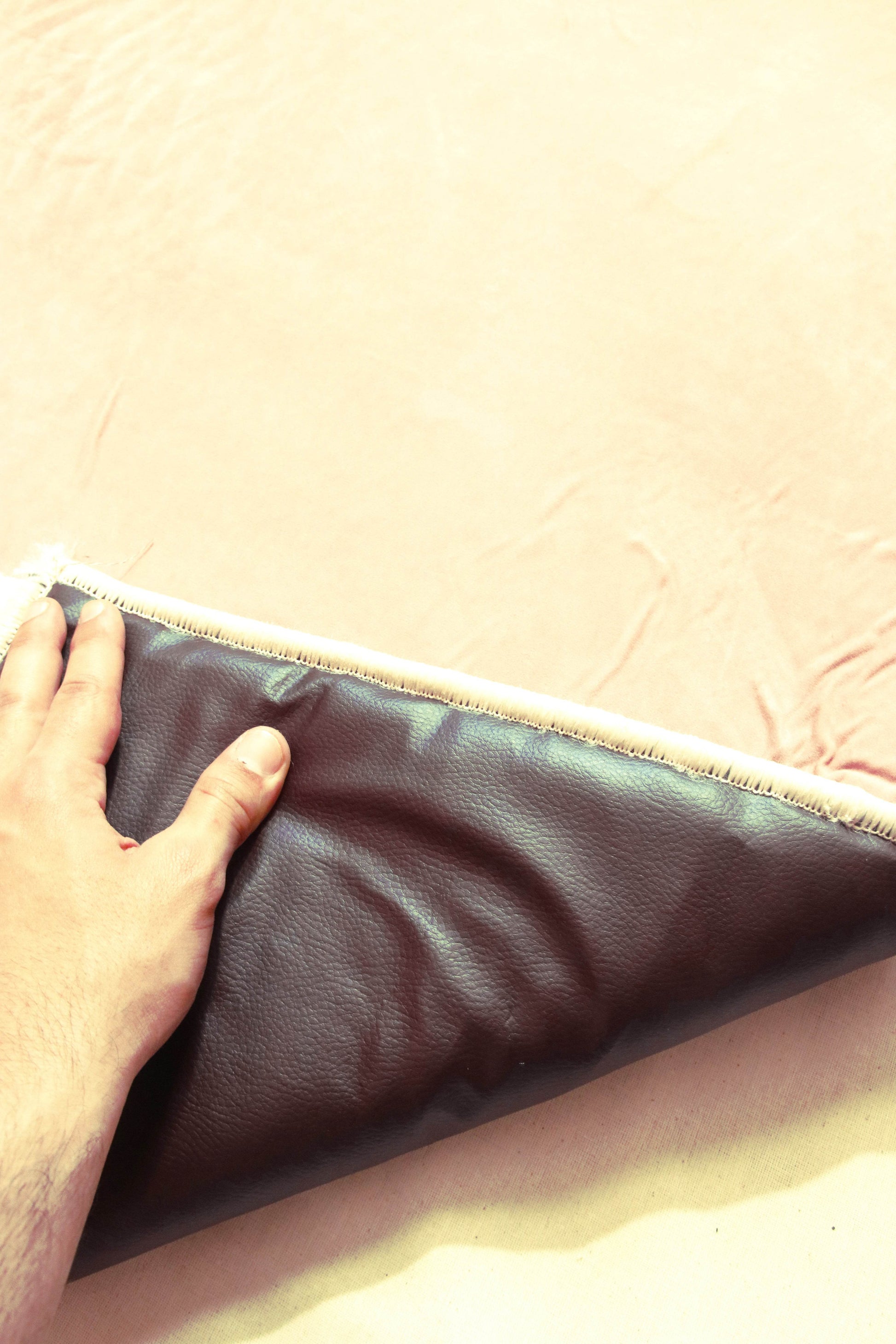 İsme Özel 3 CM Süngerli Kadife Ortopedik Seccade Minimal Bej - Carpetella