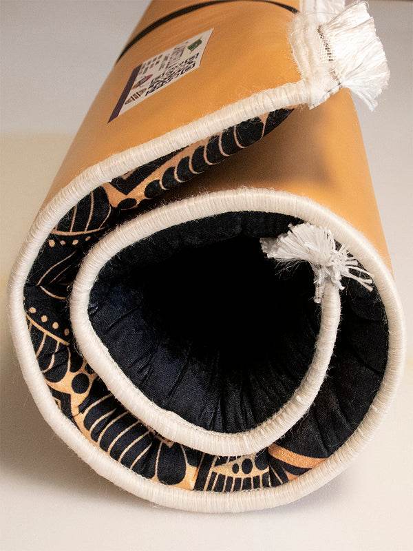 Siyah İsme Özel 3 CM Süngerli Ortopedik Seccade - Carpetella