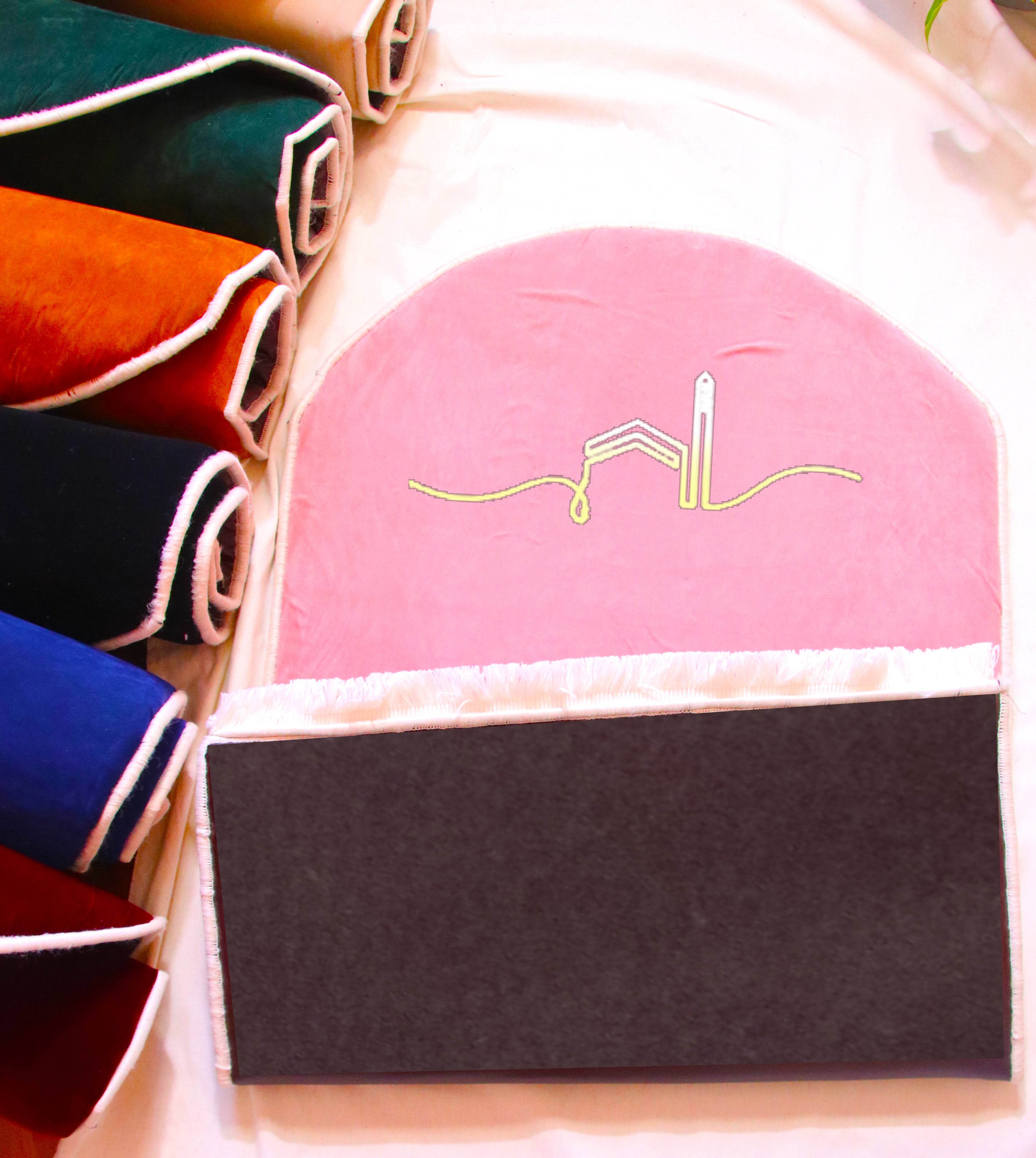 İsme Özel 3 CM Süngerli Kadife Ortopedik Seccade Minimal Pembe - Carpetella