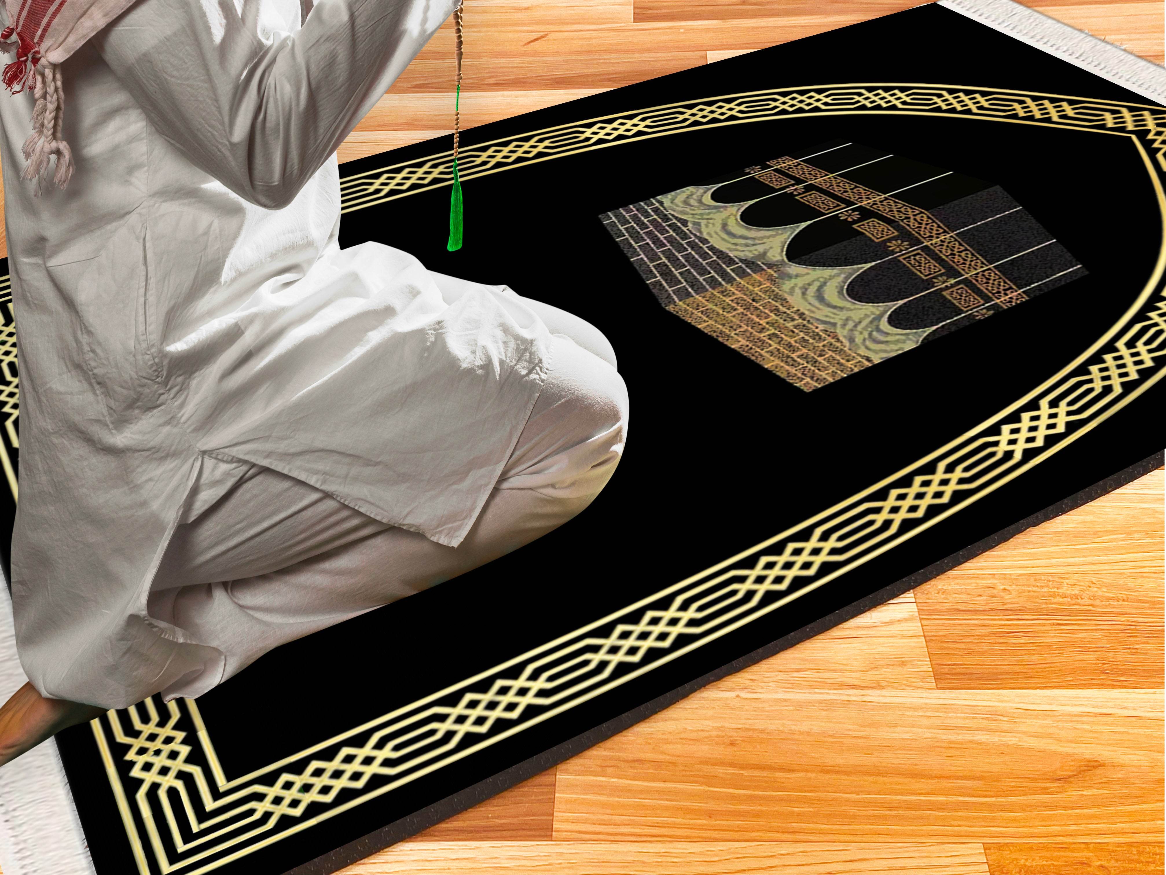 Siyah Kabe Desenli İsme Özel Keten Astarlı Lüks Seccade - Carpetella